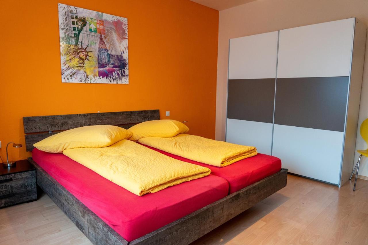 Apartment Art 7 *